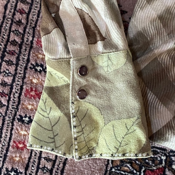 Suede-like leaf pattern Jane Doe brand Shirt with Pearl Snap buttons Size L - Picture 7 of 15